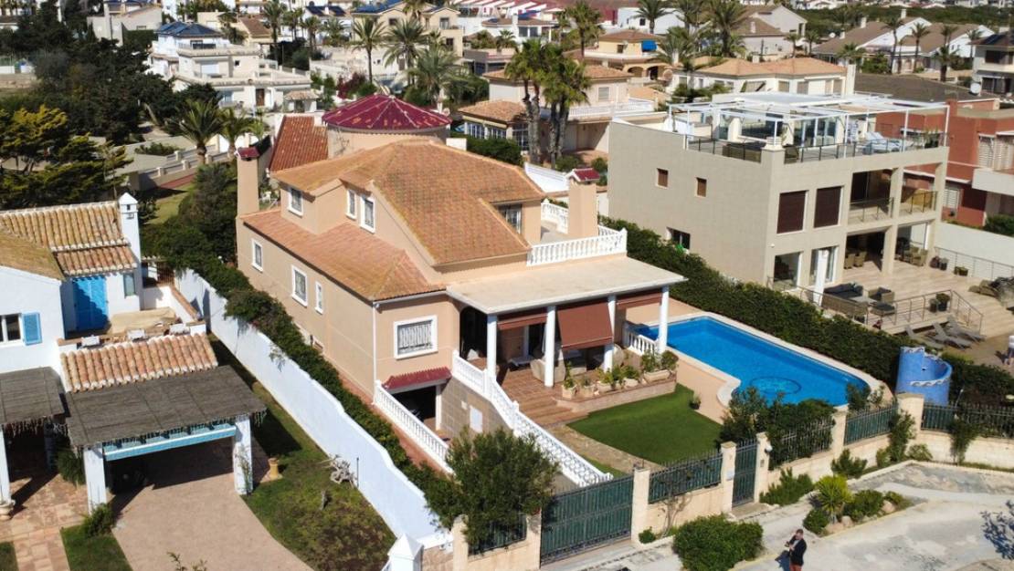 Venta - Chalet - Torrevieja - Torrevieja Centro