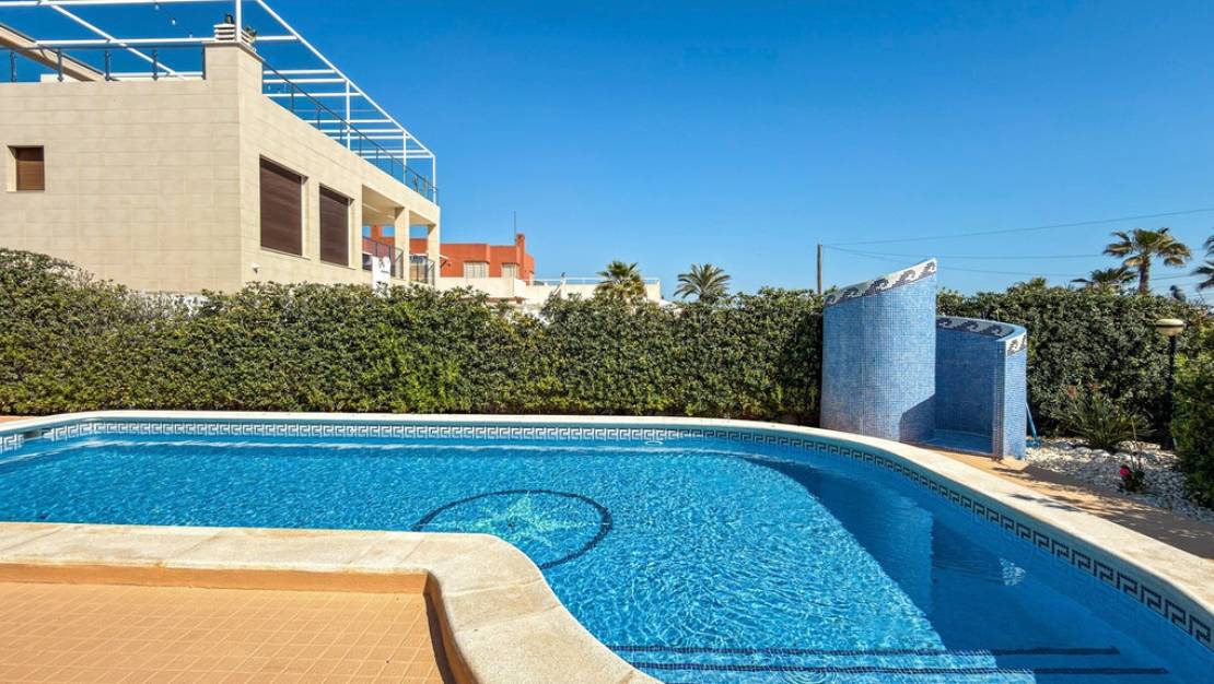 Venta - Chalet - Torrevieja - Torrevieja Centro