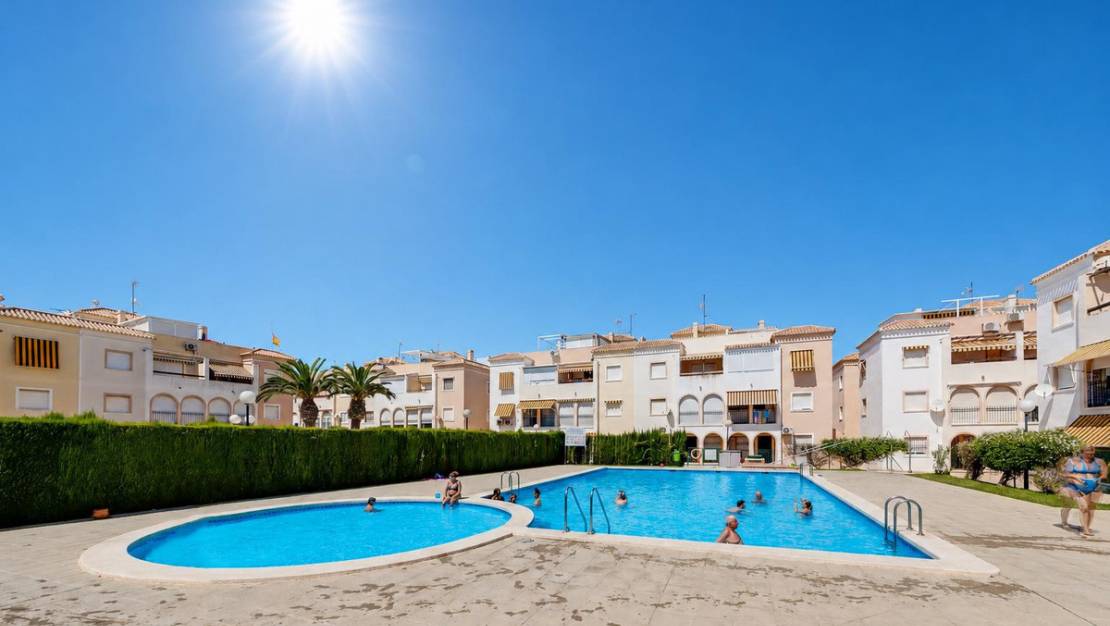 Venta - Chalet - Torrevieja - Torrevieja Centro