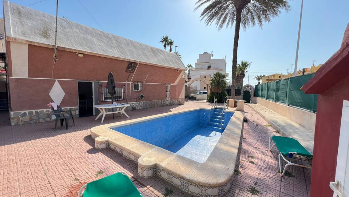 Venta - Chalet - Torrevieja - Torrevieja Centro