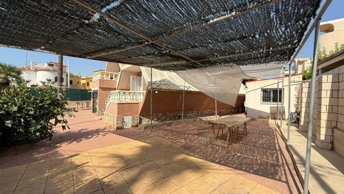 Venta - Chalet - Torrevieja - Torrevieja Centro
