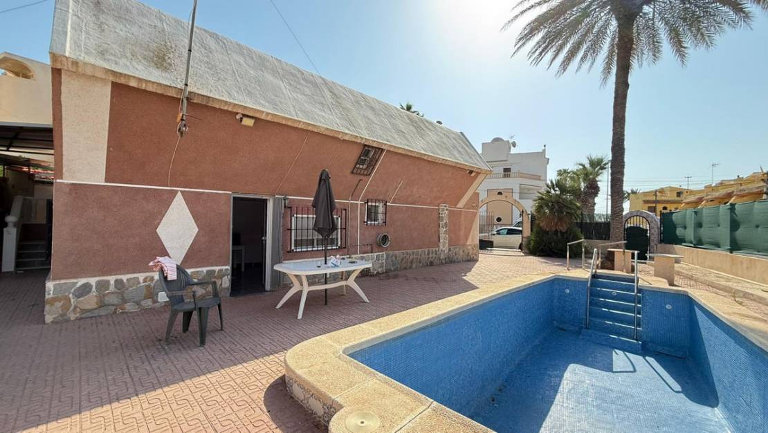 Venta - Chalet - Torrevieja - Torrevieja Centro