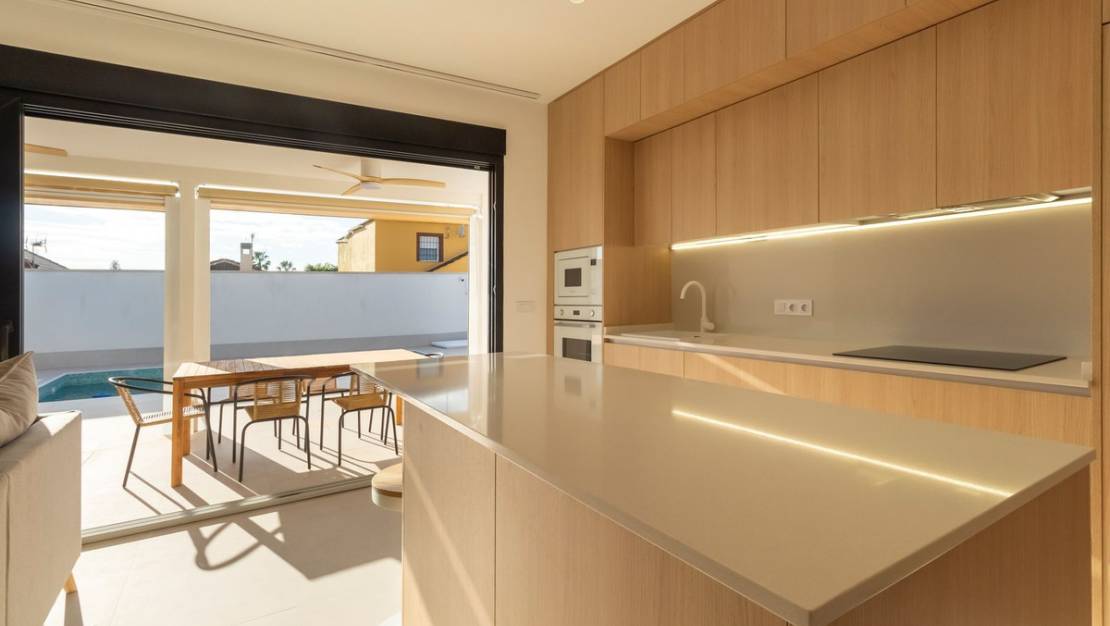 Venta - Chalet - Torrevieja - Torrevieja Centro
