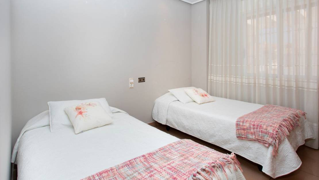 Venta - Chalet - Torrevieja - Torrevieja Centro