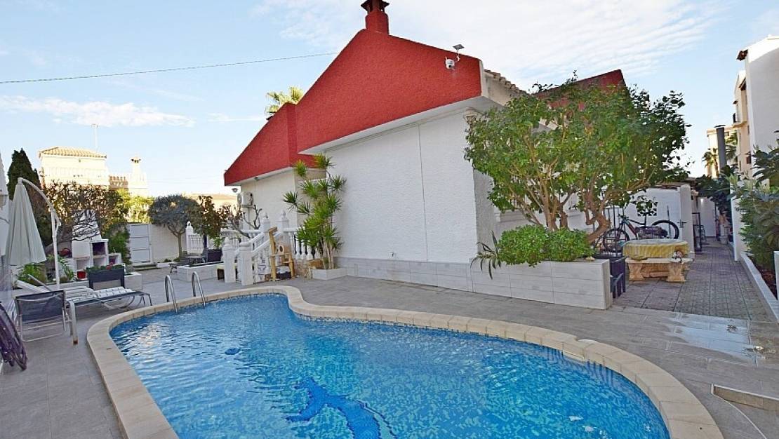 Venta - Chalet - Torrevieja - Torrevieja Centro