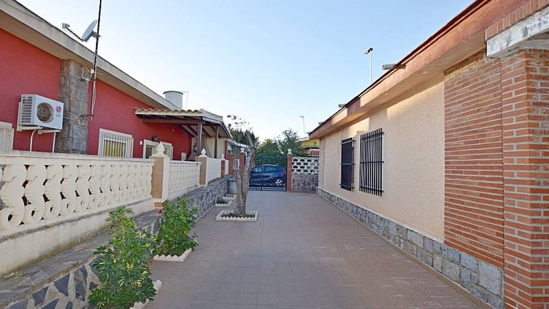 Venta - Chalet - Torrevieja - Torrevieja Centro