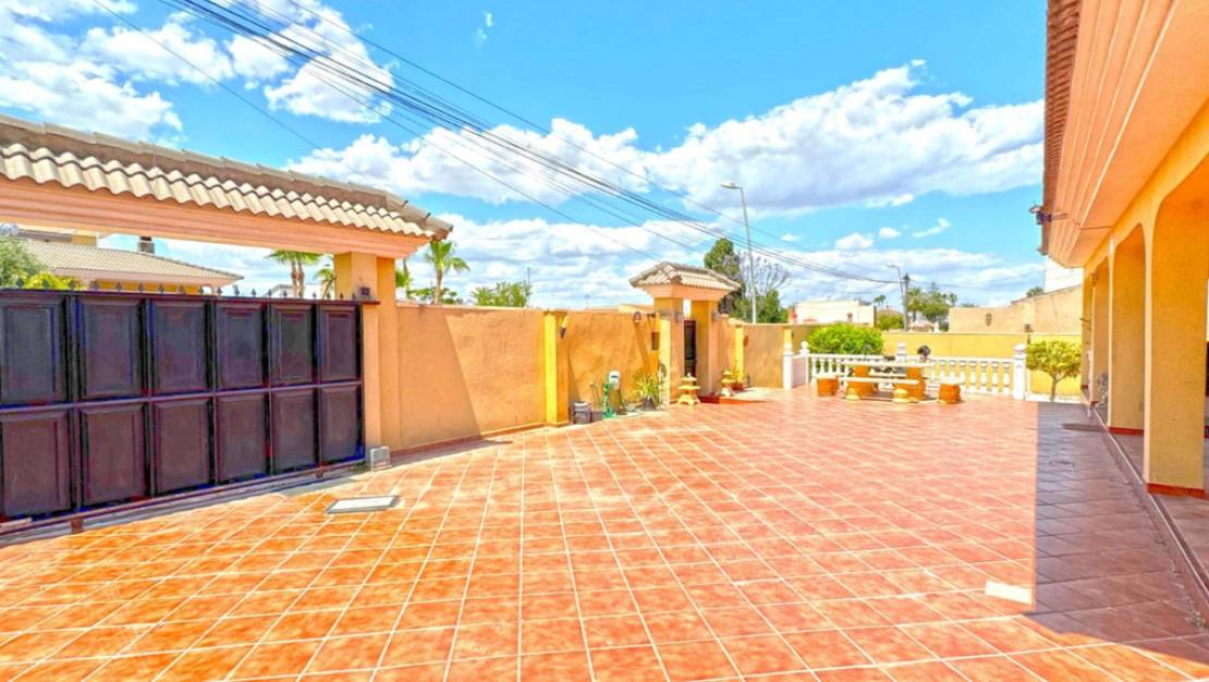 Venta - Chalet - Torrevieja - Torrevieja Centro