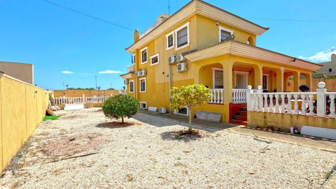 Venta - Chalet - Torrevieja - Torrevieja Centro