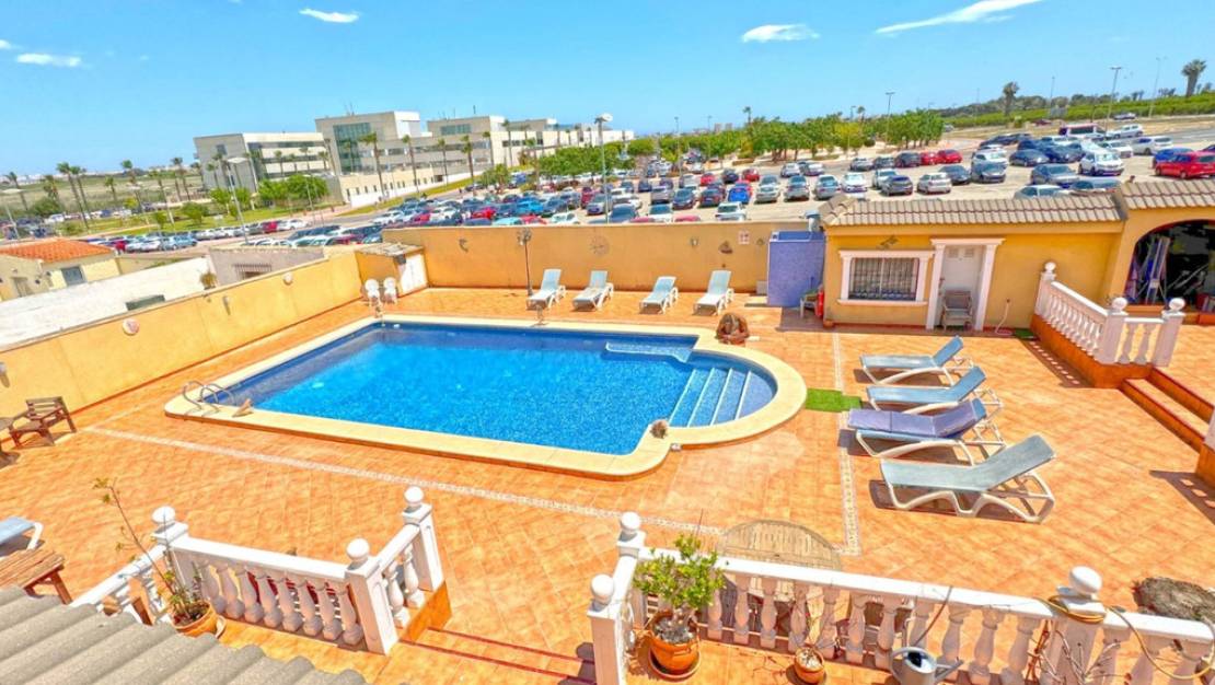Venta - Chalet - Torrevieja - Torrevieja Centro