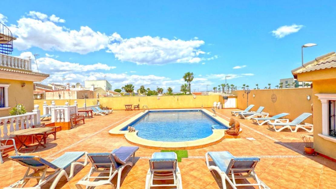 Venta - Chalet - Torrevieja - Torrevieja Centro