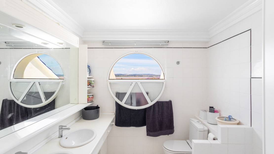 Venta - Chalet - Torrevieja - Torrevieja Centro