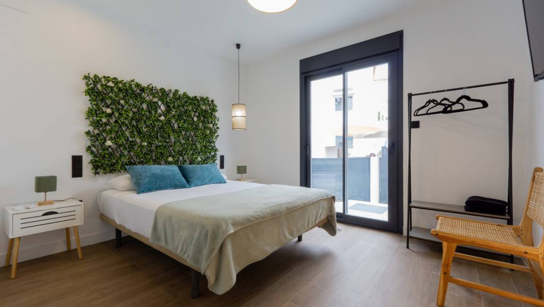 Venta - Chalet - Torrevieja - Torrevieja Centro