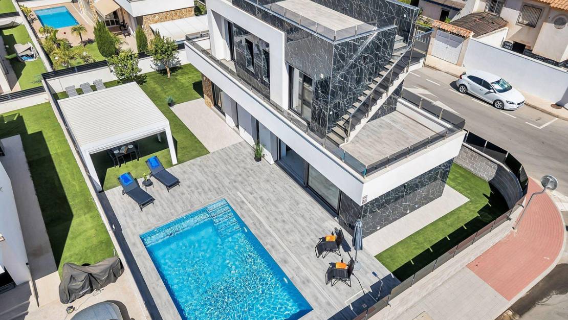 Venta - Chalet - Torrevieja - Torrevieja Centro