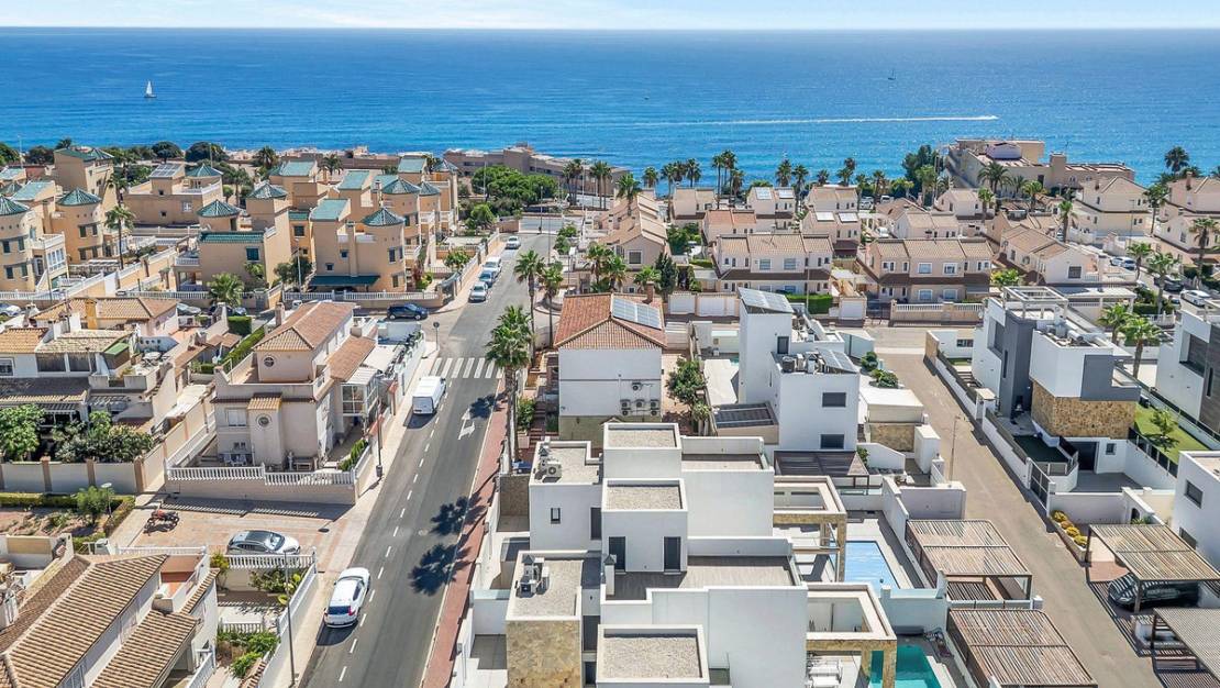 Venta - Chalet - Torrevieja - Torrevieja Centro