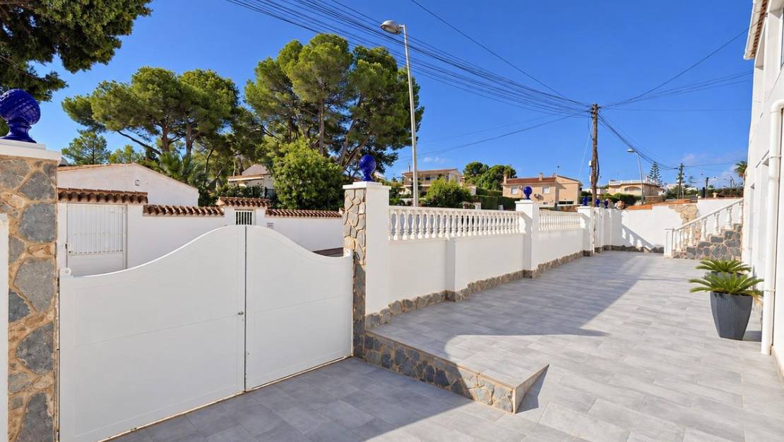 Venta - Chalet - Torrevieja - Torrevieja Centro