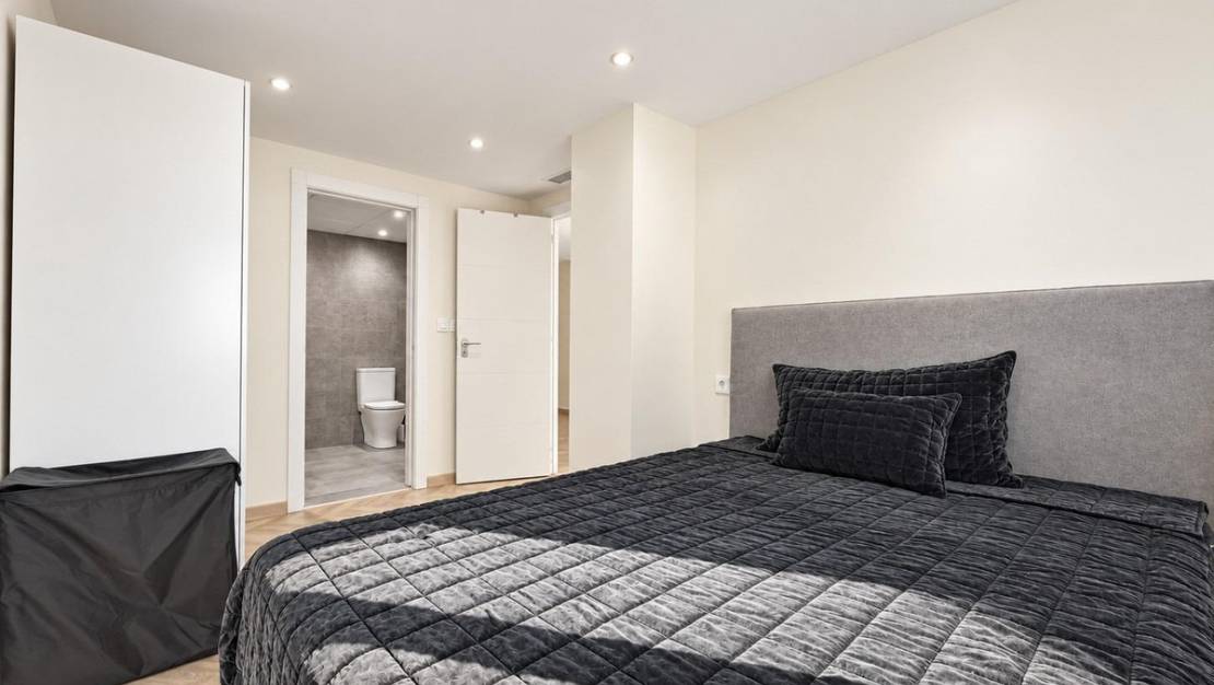 Venta - Chalet - Torrevieja - Torrevieja Centro