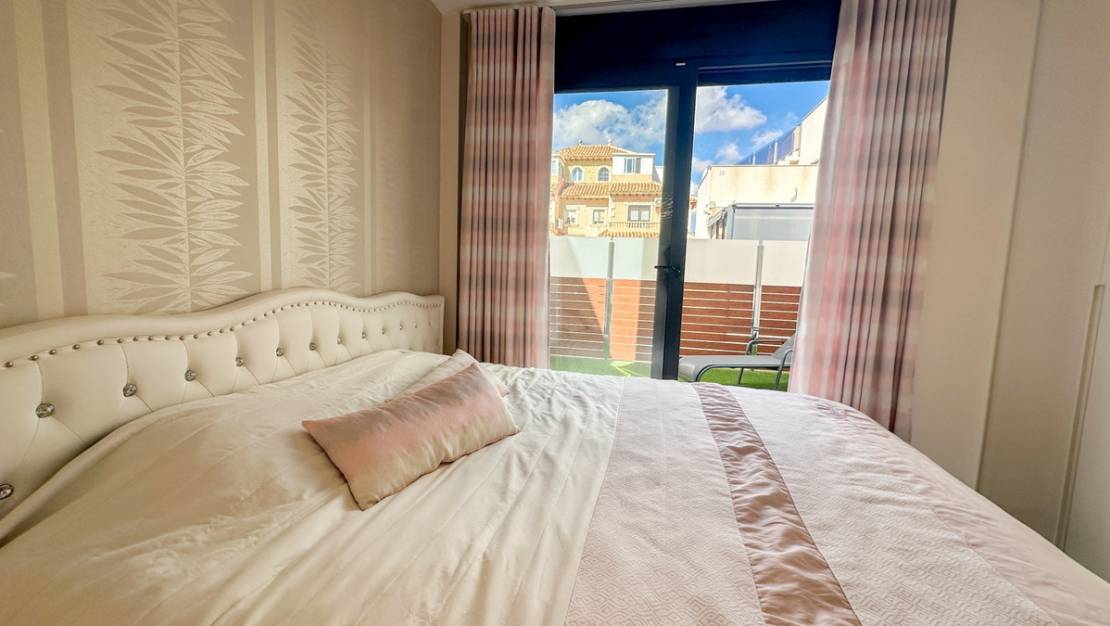 Venta - Chalet - Torrevieja - Torrevieja Centro