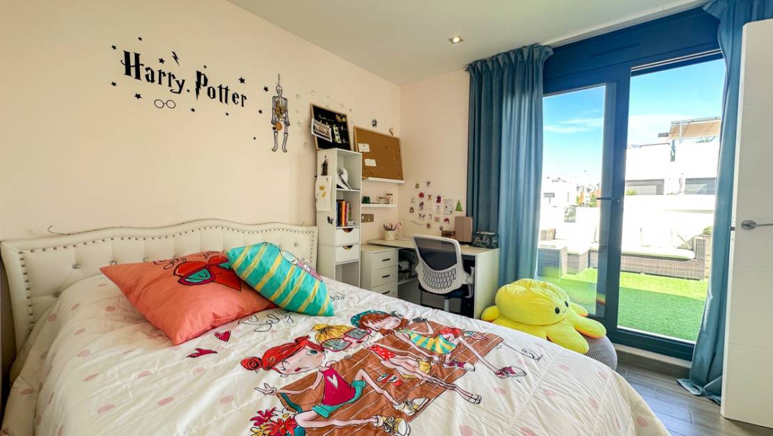 Venta - Chalet - Torrevieja - Torrevieja Centro