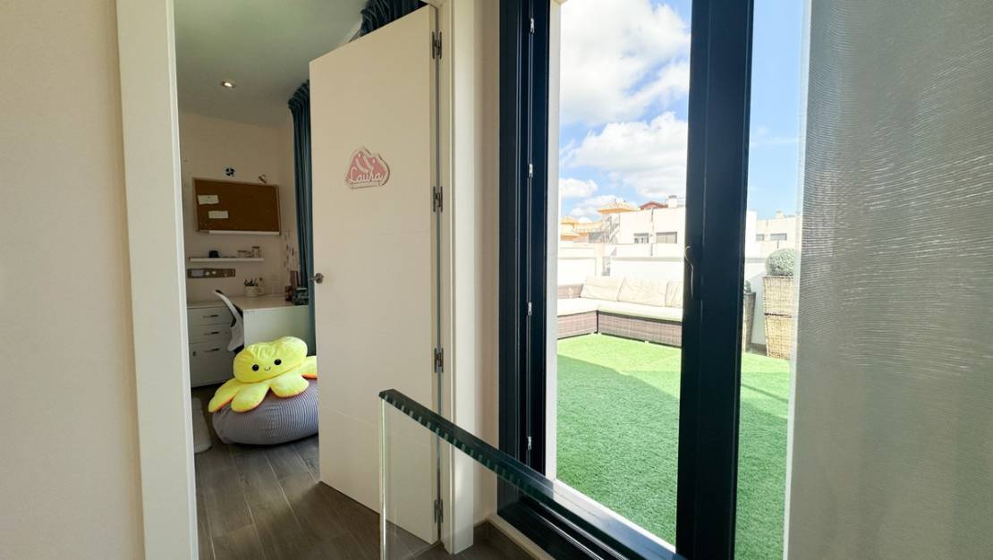 Venta - Chalet - Torrevieja - Torrevieja Centro