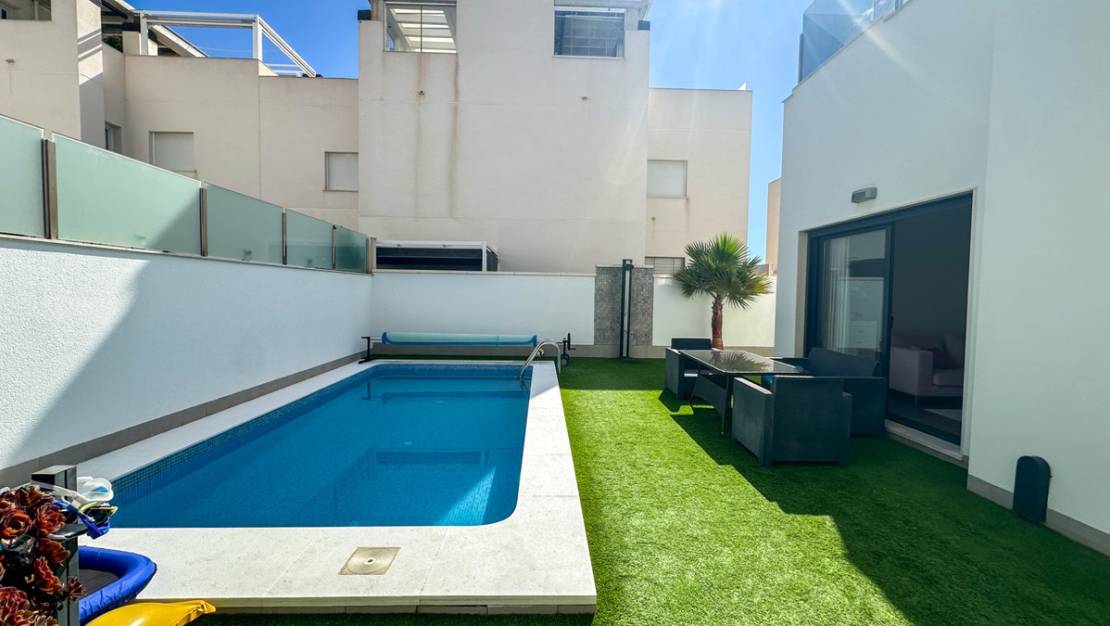 Venta - Chalet - Torrevieja - Torrevieja Centro