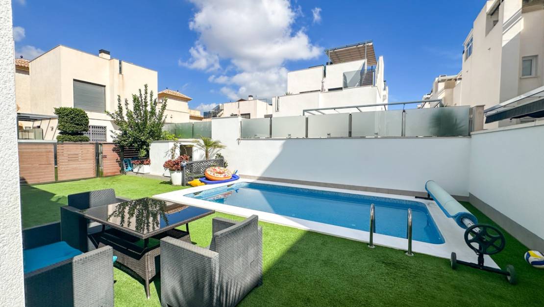 Venta - Chalet - Torrevieja - Torrevieja Centro