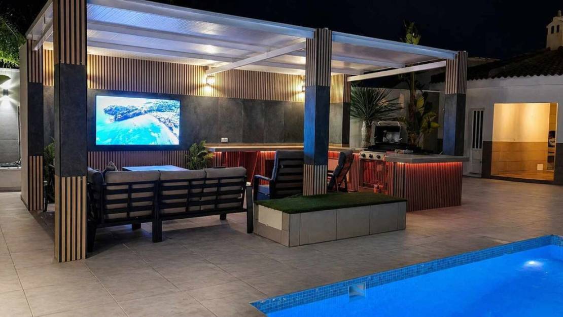 Venta - Chalet - Torrevieja - Torrevieja Centro