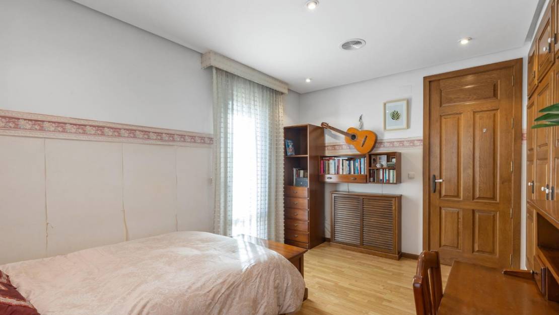 Venta - Chalet - Torrevieja - Torrevieja Centro