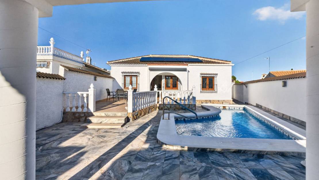 Venta - Chalet - Torrevieja - Torrevieja Centro