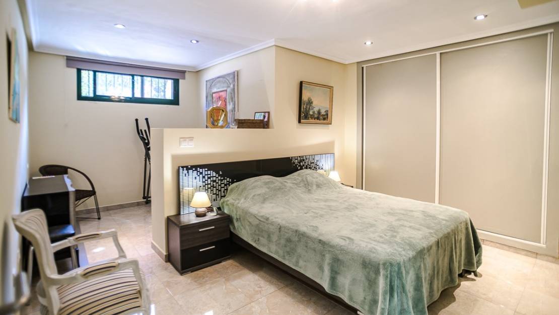 Venta - Chalet - Torrevieja - Torrevieja Centro
