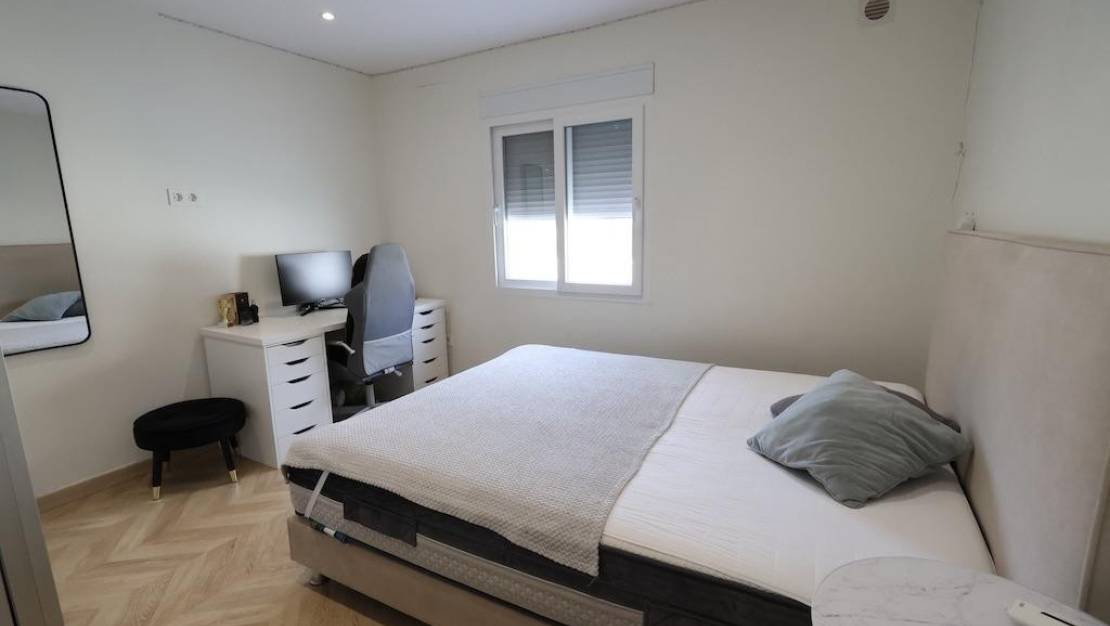 Venta - Chalet - Torrevieja - Torrevieja Centro