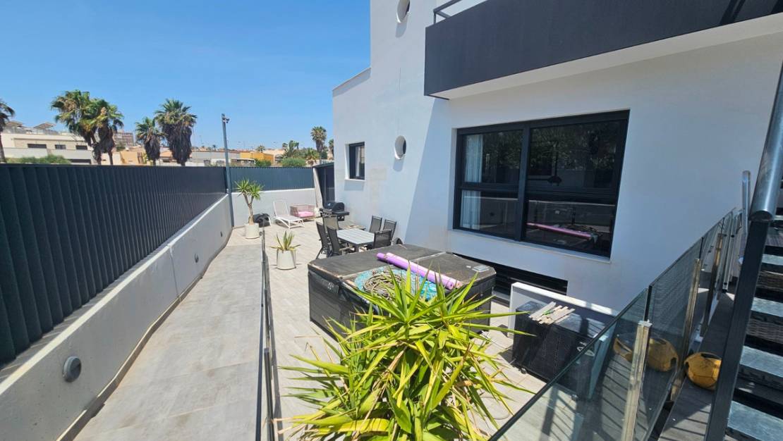 Venta - Chalet - Torrevieja - Torrevieja Centro