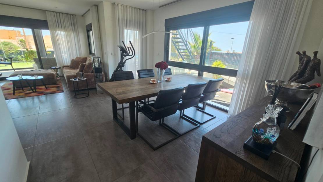 Venta - Chalet - Torrevieja - Torrevieja Centro