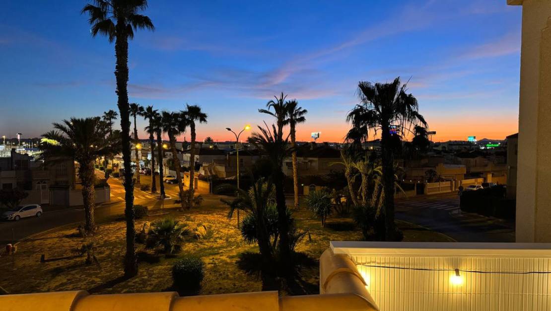 Venta - Chalet - Torrevieja - Torrevieja Centro