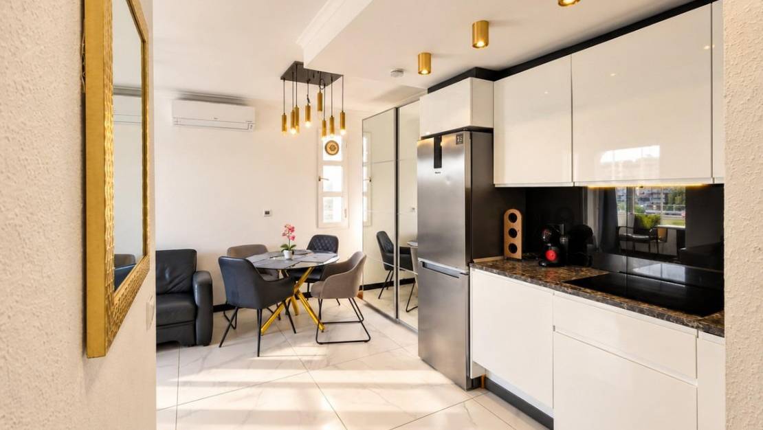 Venta - Chalet - Torrevieja - Torrevieja Centro