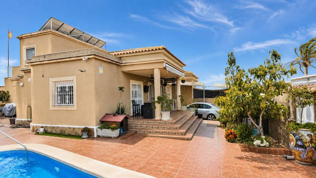 Venta - Chalet - Torrevieja - Torrevieja Centro