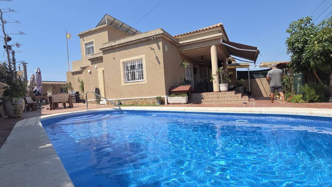 Venta - Chalet - Torrevieja - Torrevieja Centro