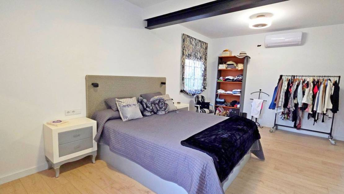 Venta - Chalet - Torrevieja - Torrevieja Centro