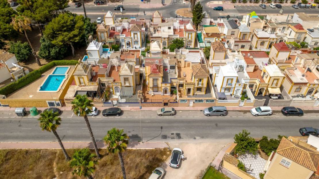 Venta - Chalet - Torrevieja - Torrevieja Centro