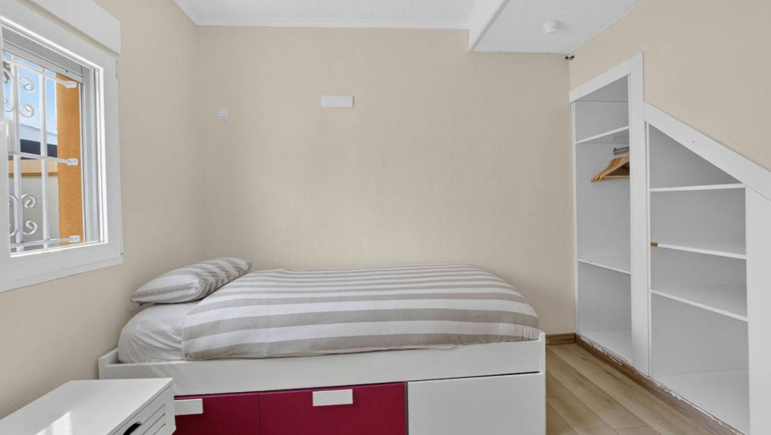 Venta - Chalet - Torrevieja - Torrevieja Centro
