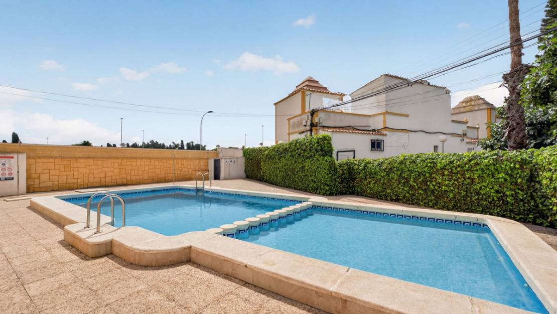 Venta - Chalet - Torrevieja - Torrevieja Centro