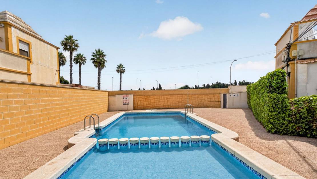 Venta - Chalet - Torrevieja - Torrevieja Centro