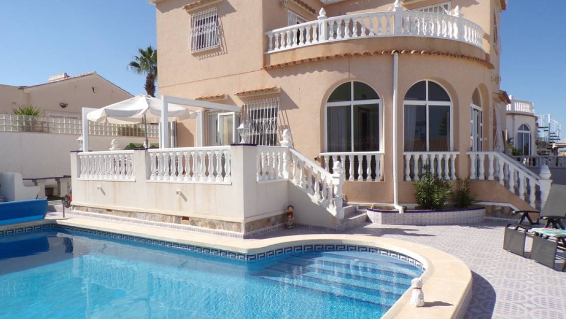 Venta - Chalet - Villamartin