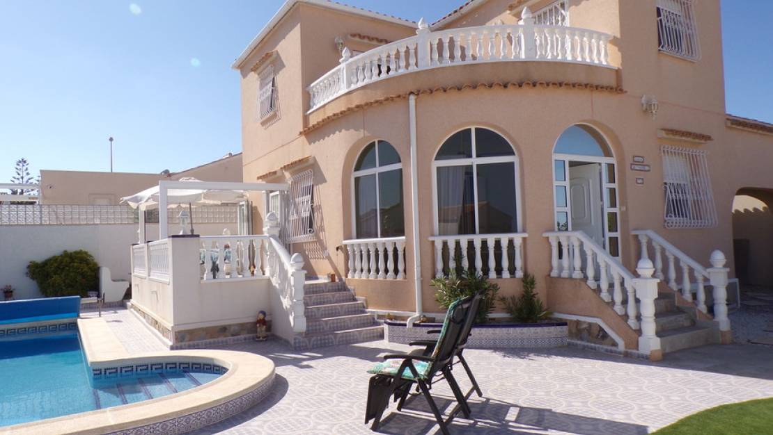 Venta - Chalet - Villamartin