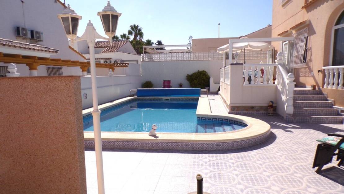 Venta - Chalet - Villamartin