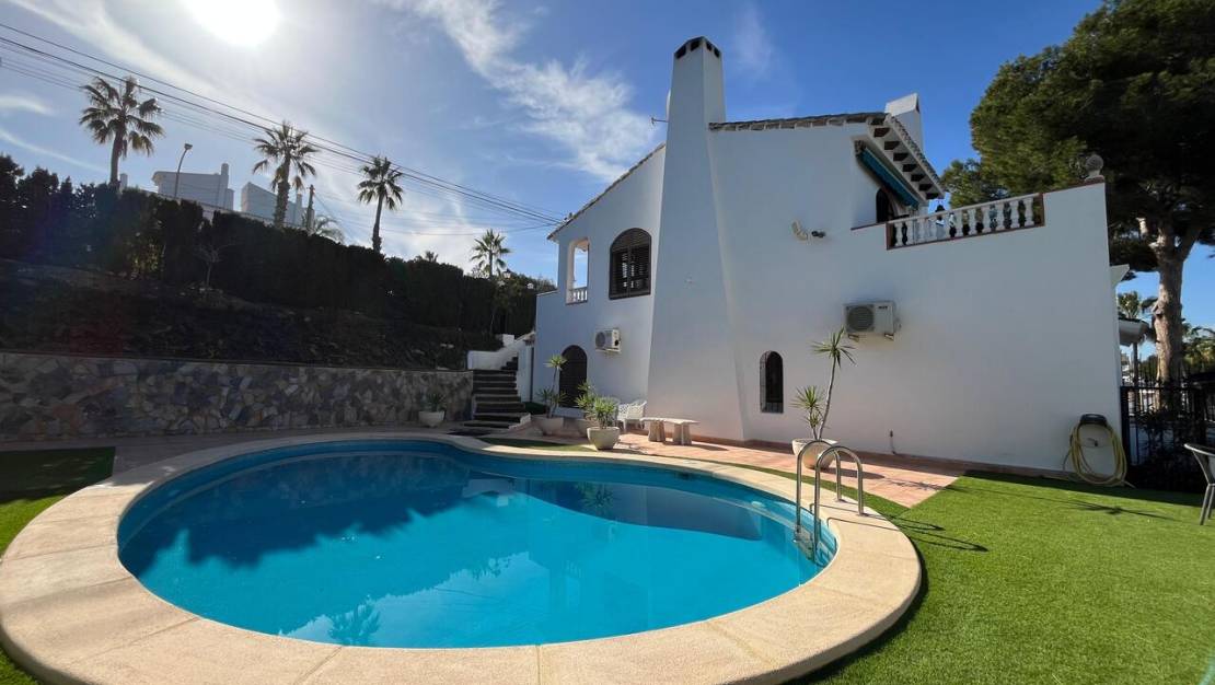 Venta - Chalet - Villamartin