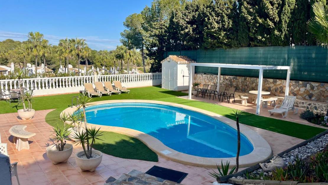 Venta - Chalet - Villamartin