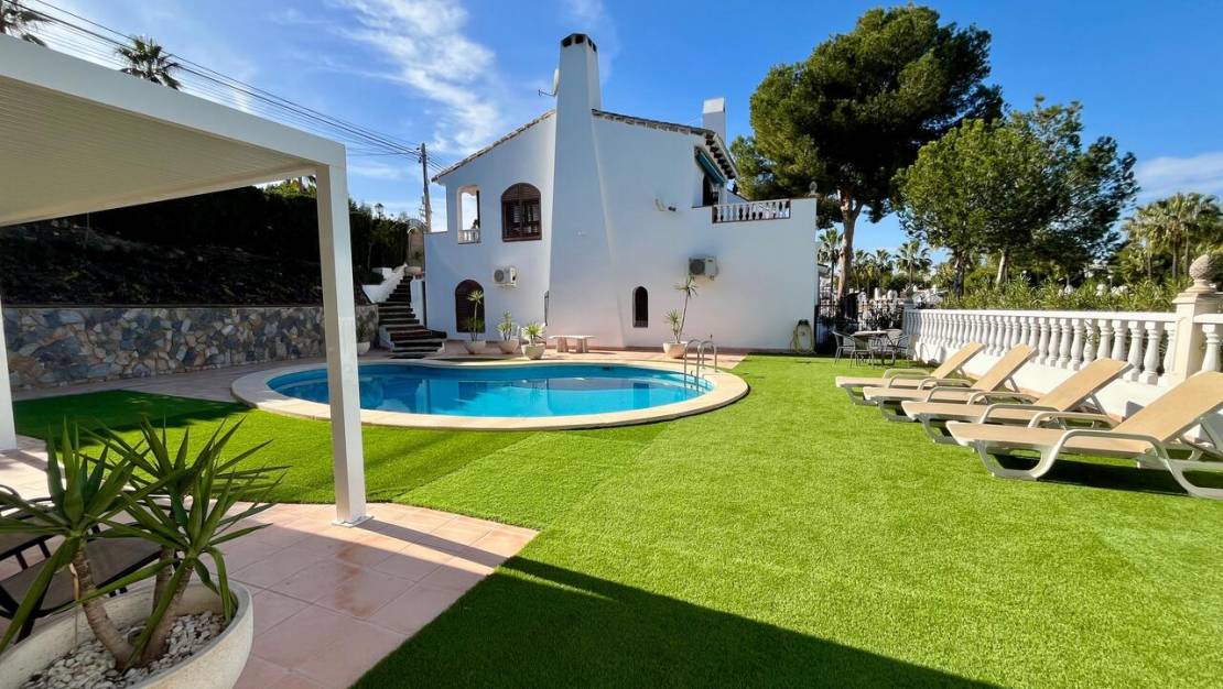 Venta - Chalet - Villamartin