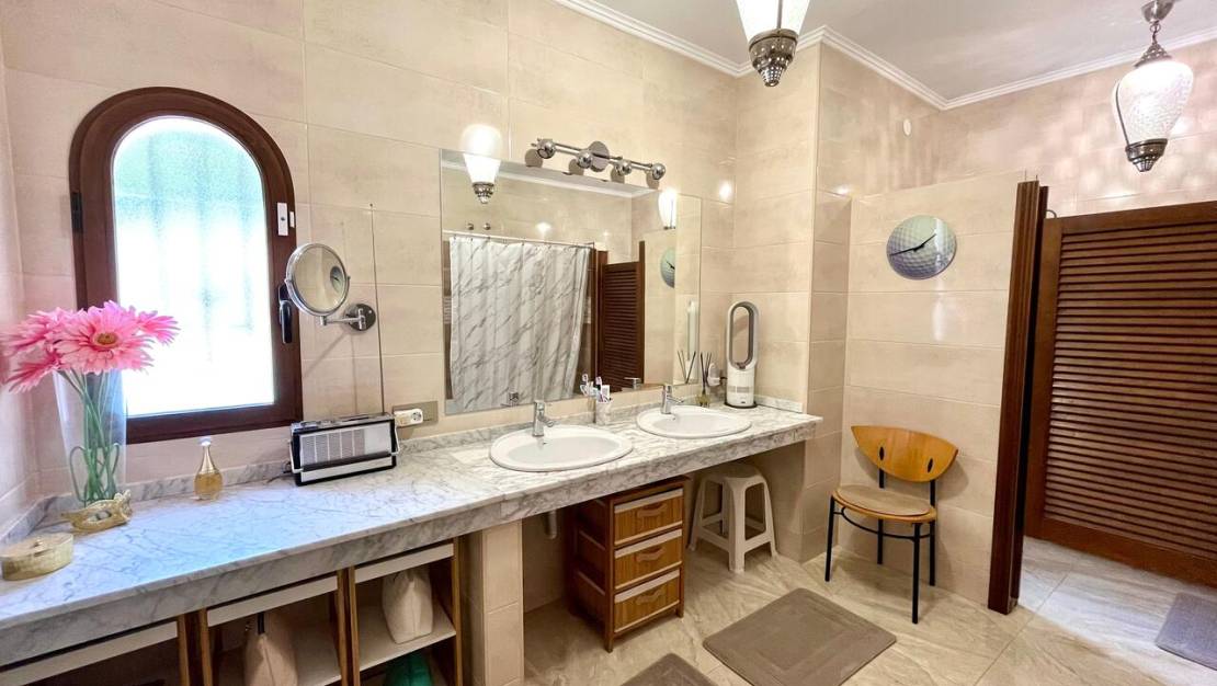 Venta - Chalet - Villamartin