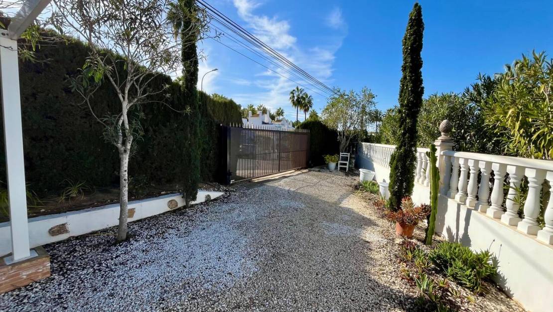 Venta - Chalet - Villamartin