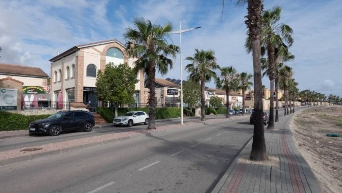 Venta - Comercial - Algorfa - La Finca Golf Course